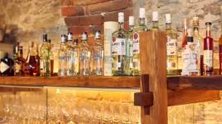 Enjoy good drinks in a relaxed atmosphere in the Edenhof-Keller